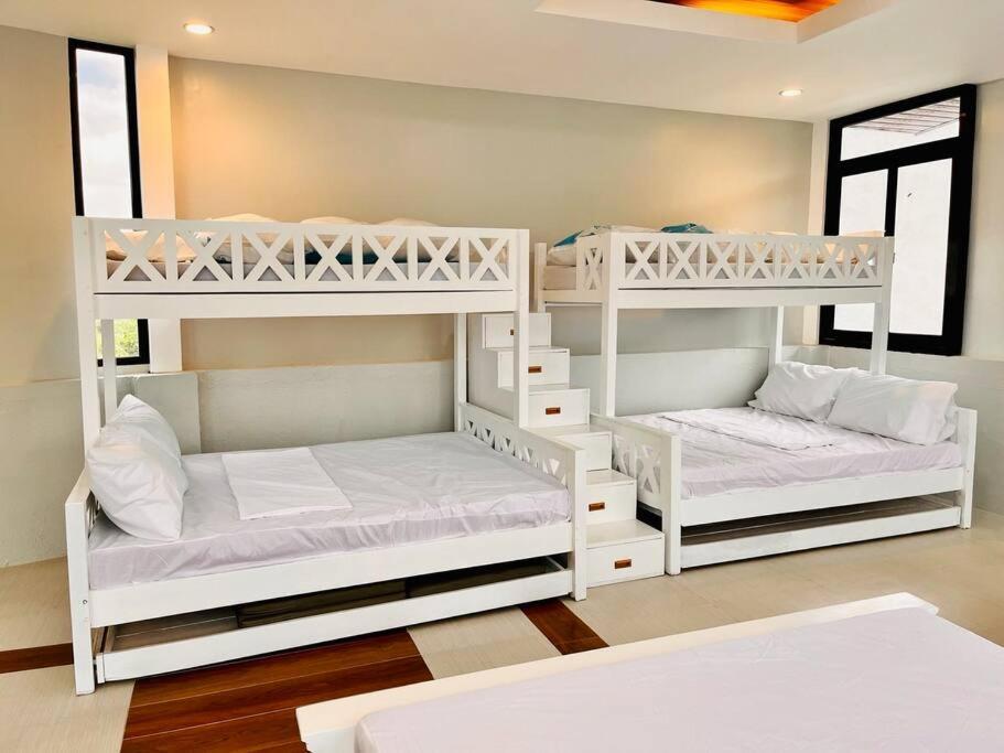 8 Flags Resort Laguna 洛斯巴尼奥斯 外观 照片